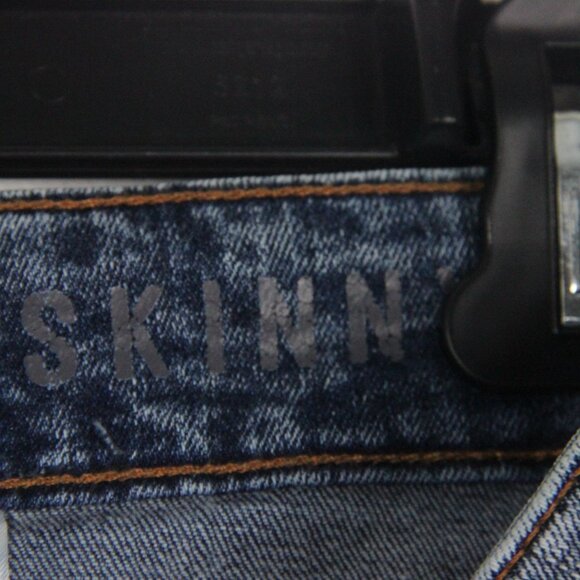 H & M, Divided Jeans, Men's 32 by 32, blue, MINIMAL USE - Picture 5 of 7